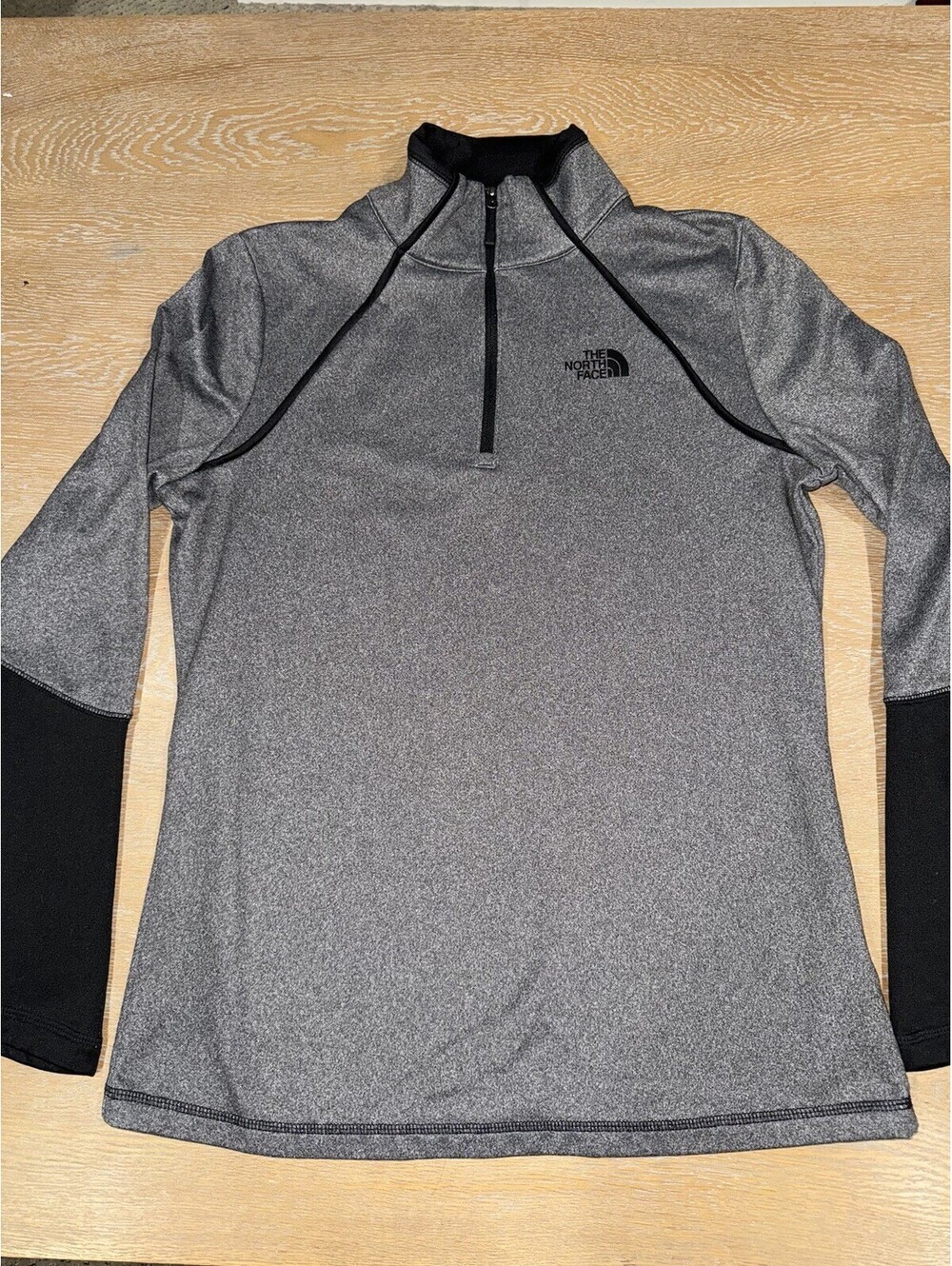 The North Face Womens Medium 1/4 Zip Fleece Gray Outdoor Pullover Performance